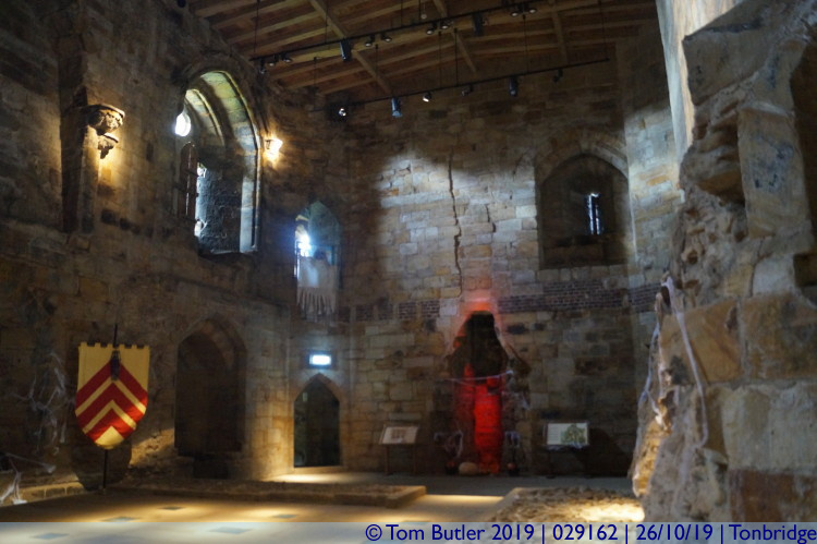 Photo ID: 029162, Inside the gatehouse, Tonbridge, England
