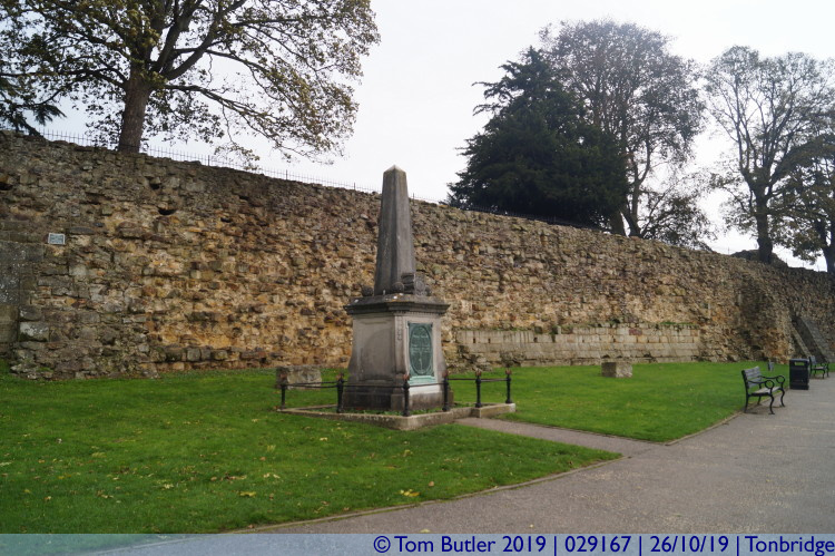 Photo ID: 029167, Monument, Tonbridge, England