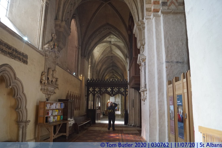 Photo ID: 030762, Looking down an aisle, St Albans, England