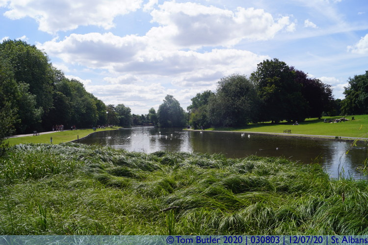 Photo ID: 030803, Looking along the lake, St Albans, England
