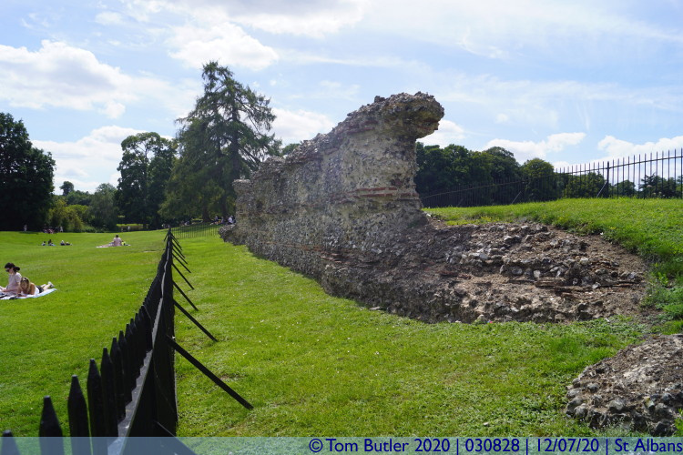 Photo ID: 030828, Remains of the walls, St Albans, England