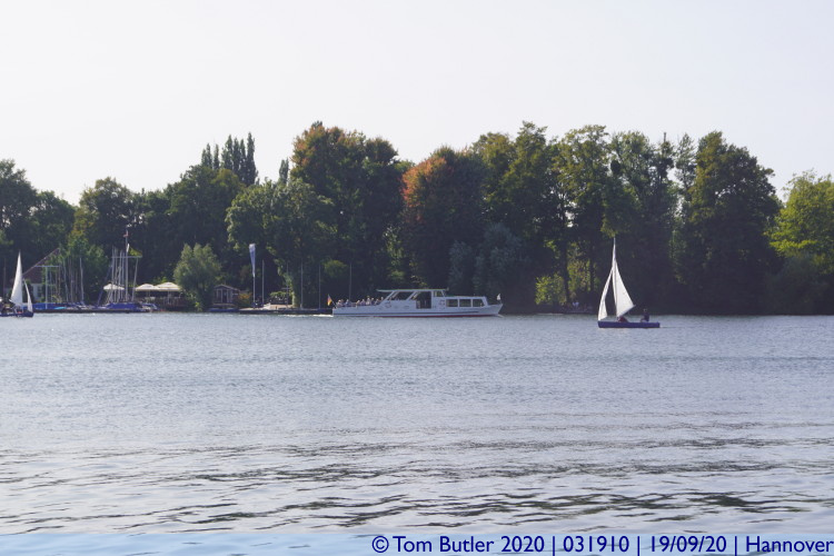 Photo ID: 031910, Non-Solar boat, Hannover, Germany