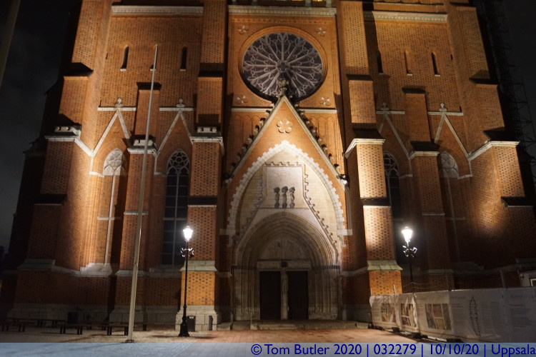Photo ID: 032279, Front of the Cathedral, Uppsala, Sweden