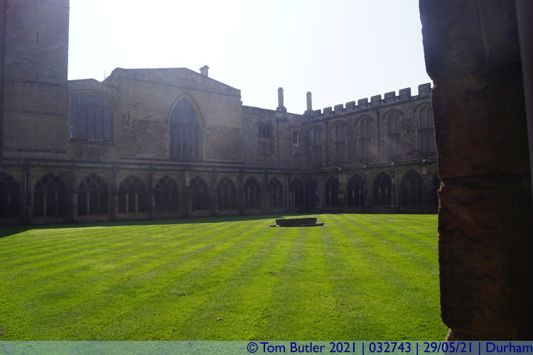 Photo ID: 032743, In the cloister, Durham, England