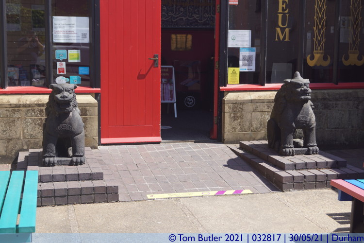 Photo ID: 032817, Chinese Lions, Durham, England
