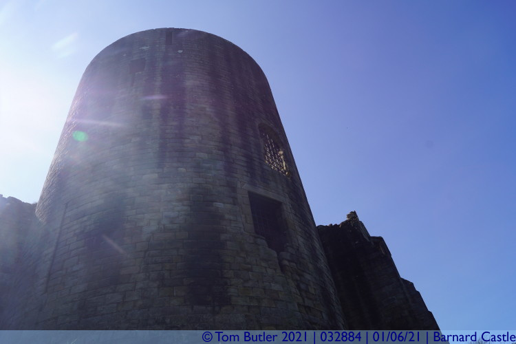 Photo ID: 032884, Under the tower, Barnard Castle, England