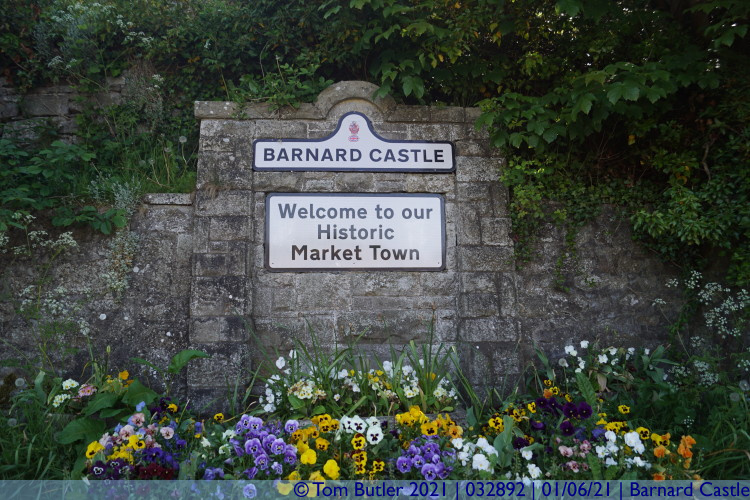 Photo ID: 032892, Welcome to Barnard Castle, Barnard Castle, England