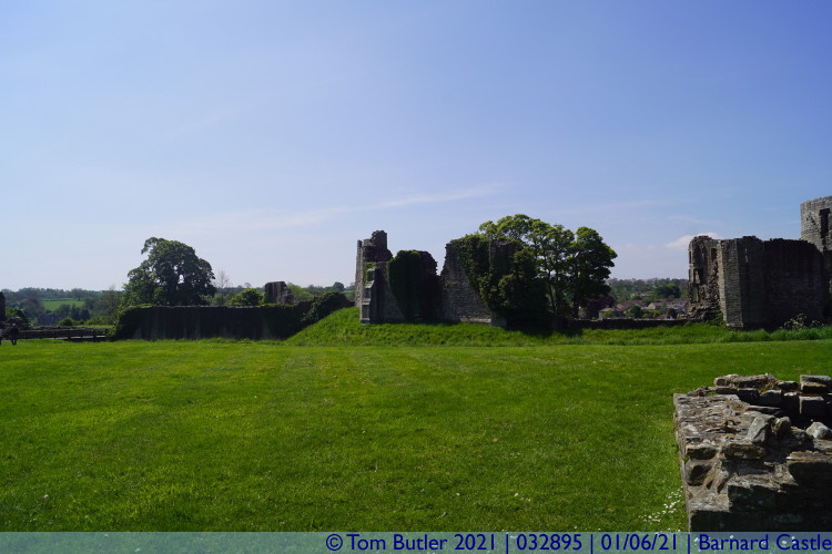 Photo ID: 032895, Outer ward of Barnard Castle, Barnard Castle, England