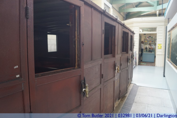 Photo ID: 032981, 3rd class carriage, Darlington, England