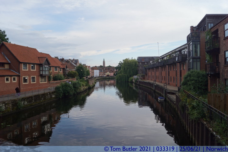 Photo ID: 033319, Looking up the Wensum, Norwich, England