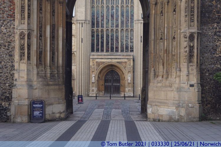 Photo ID: 033330, Cathedral through the Gate, Norwich, England