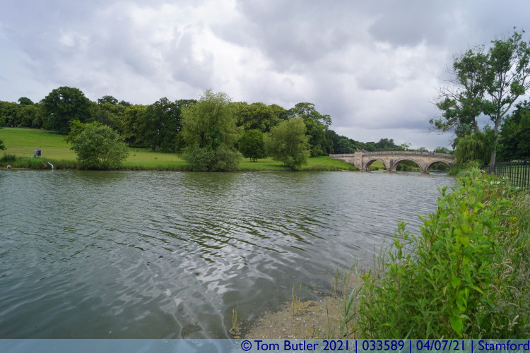 Photo ID: 033589, By the lake, Stamford, England