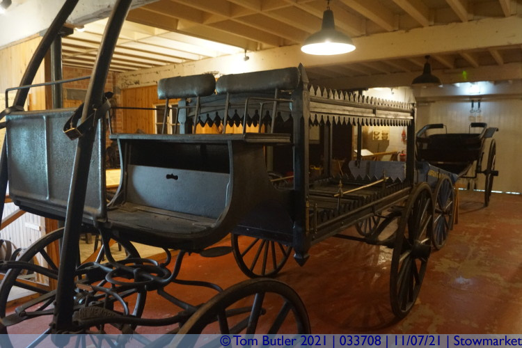 Photo ID: 033708, Horse drawn hearse, Stowmarket, England