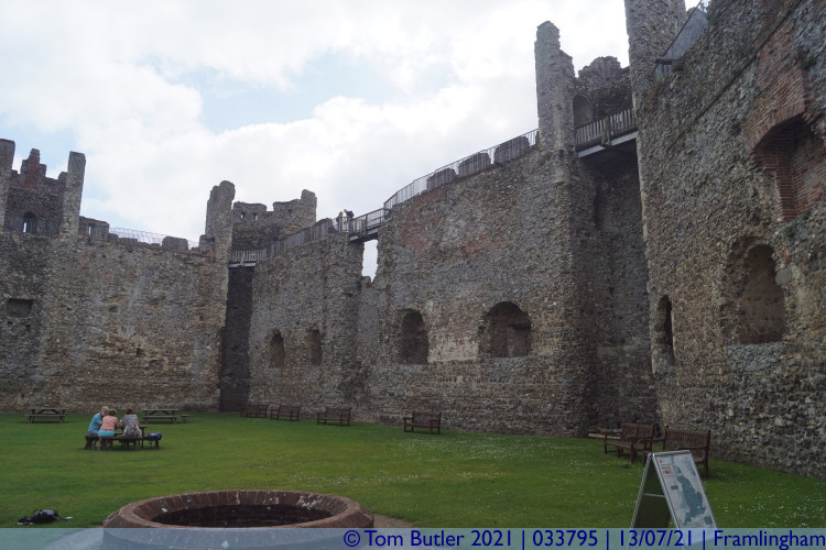 Photo ID: 033795, Inside the castle, Framlingham, England
