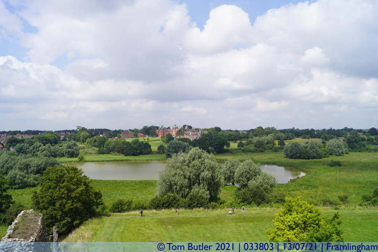 Photo ID: 033803, View across the Mere, Framlingham, England
