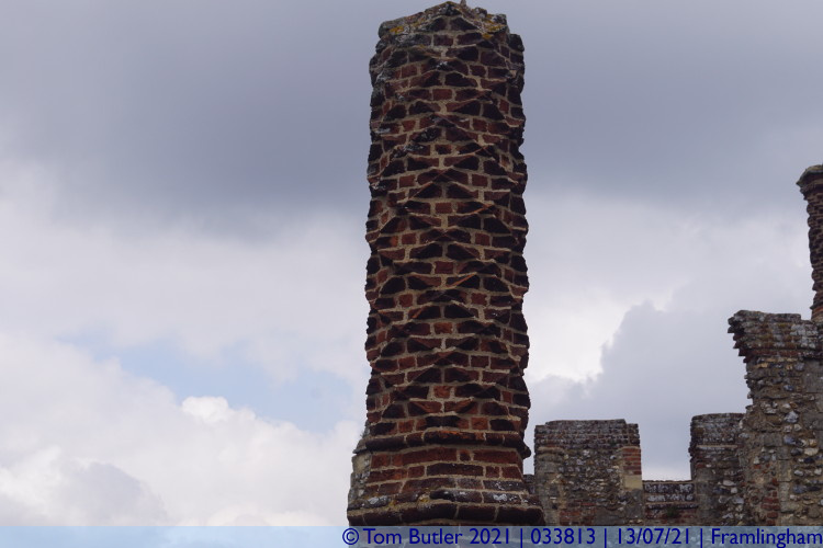 Photo ID: 033813, Tudor chimney, Framlingham, England