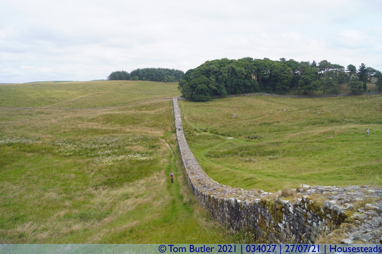 Photo ID: 034027, Wall intersects with the fort, Housesteads, England