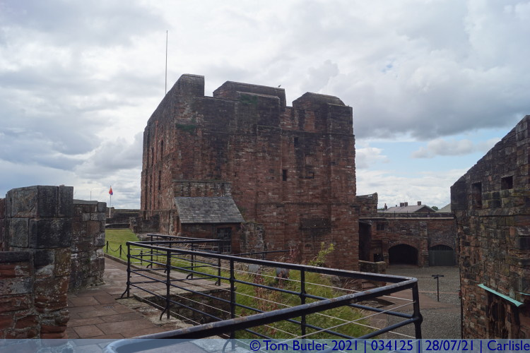 Photo ID: 034125, Keep and walls, Carlisle, England