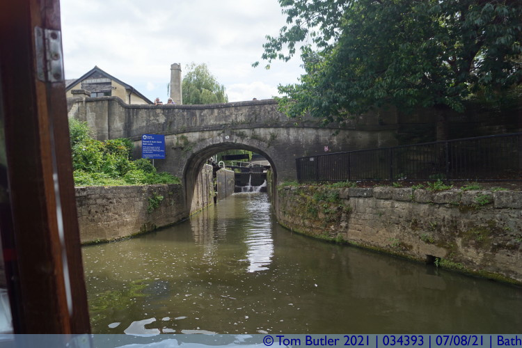 Photo ID: 034393, Start of the Kennet & Avon Canal, Bath, England
