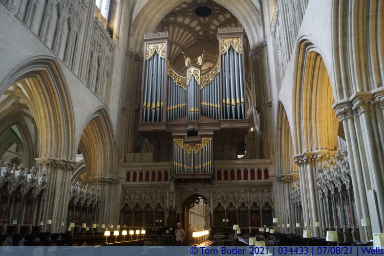 Photo ID: 034433, In the Choir, Wells, England