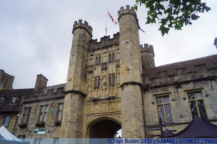 Photo ID: 034460, Gatehouse to the Bishops Palace, Wells, England