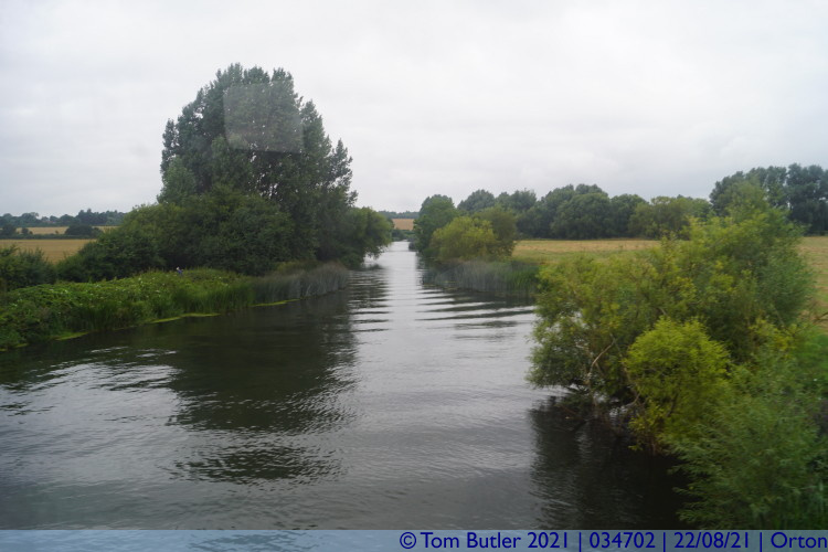 Photo ID: 034702, Looking up the River Nene, Orton, England