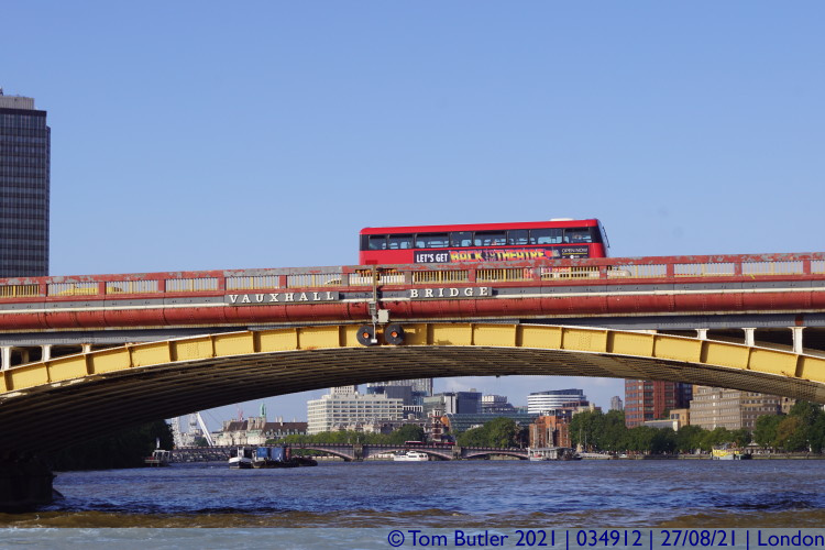 Photo ID: 034912, Now which bridge is this one, London, England