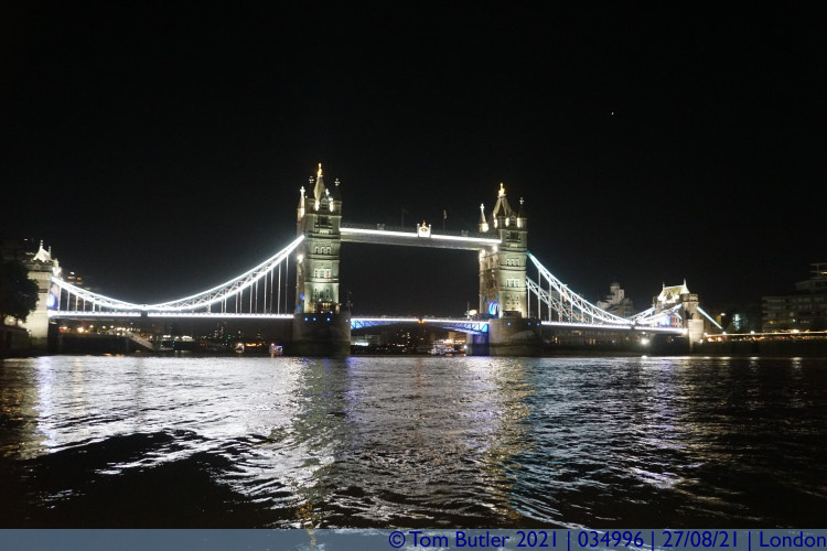 Photo ID: 034996, Tower Bridge at night, London, England