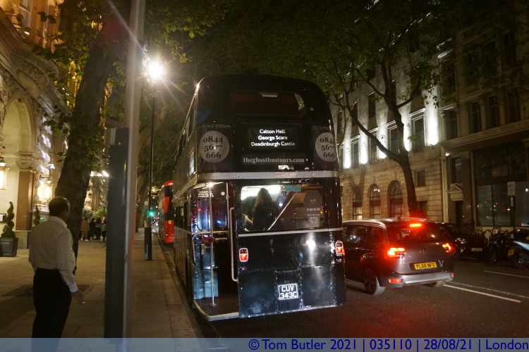 Photo ID: 035110, A proper Hop-on-hop-off bus, London, England