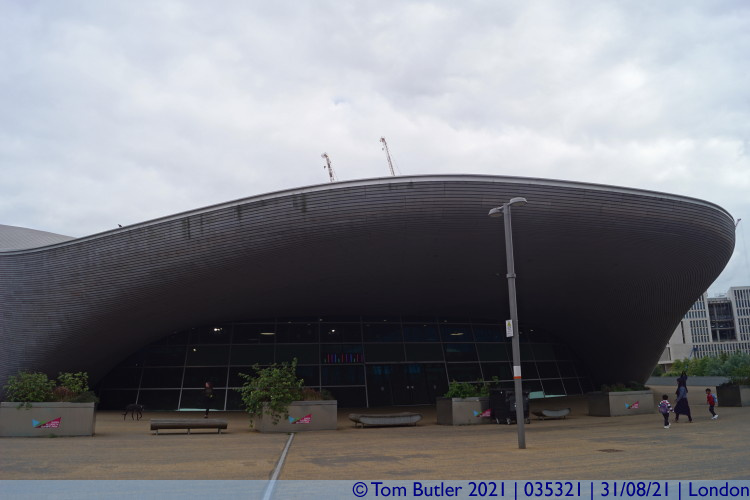 Photo ID: 035321, The Olympic Aquatics Centre, London, England