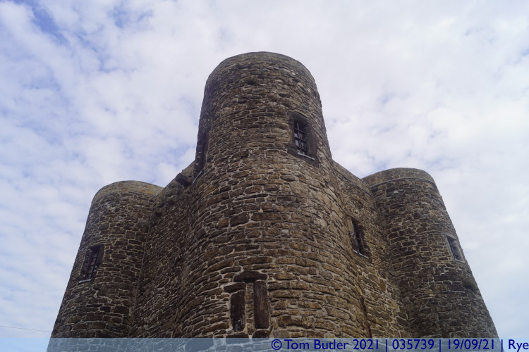 Photo ID: 035739, Looking up the tower, Rye, England