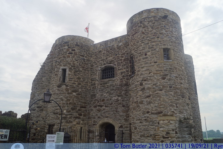 Photo ID: 035741, Ypres Tower, Rye, England