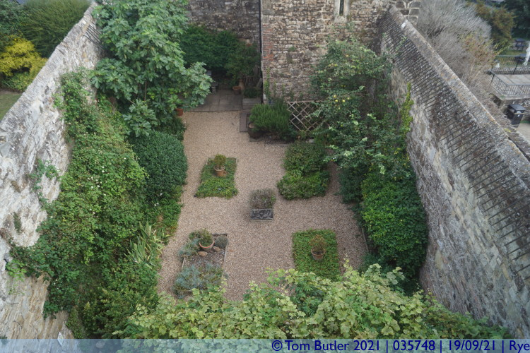 Photo ID: 035748, Looking down into the garden, Rye, England