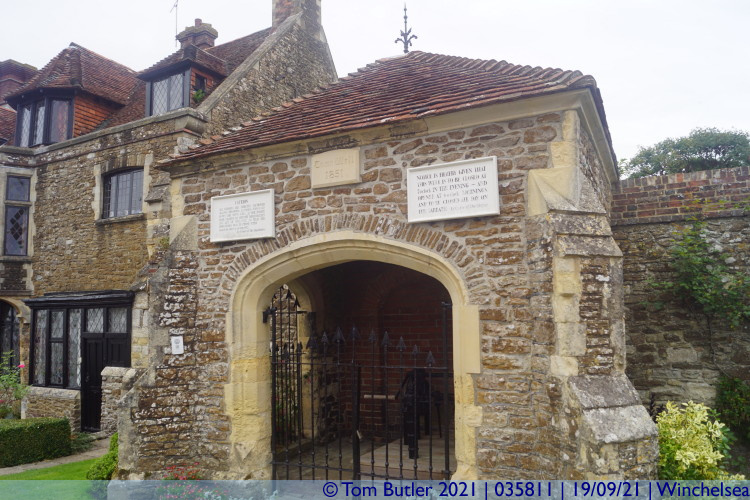 Photo ID: 035811, Town Well, Winchelsea, England