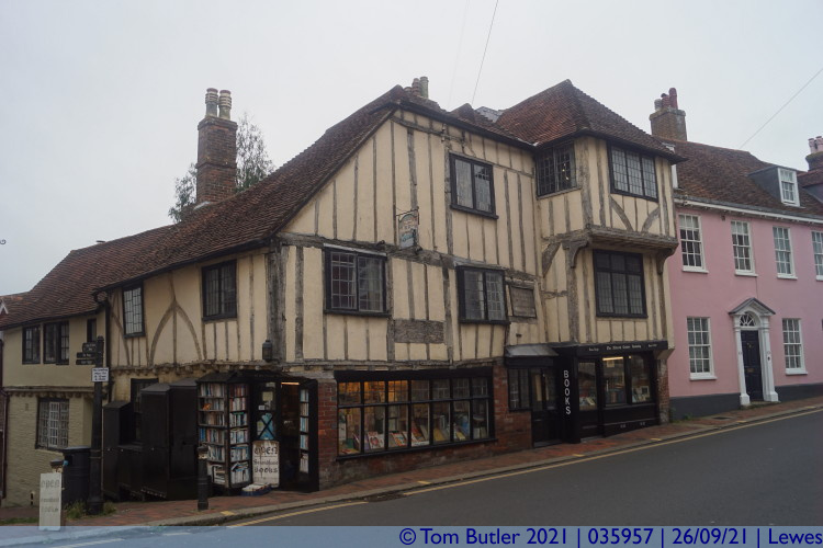 Photo ID: 035957, Half timbered building, Lewes, England