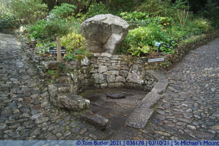 Photo ID: 036178, Giants Well, St Michael's Mount, Cornwall