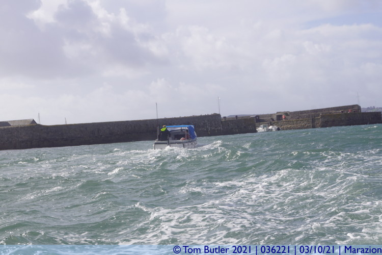 Photo ID: 036221, Passing a ferry, Marazion, Cornwall