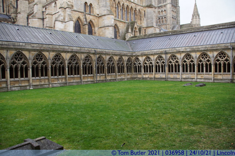 Photo ID: 036958, View across the cloister, Lincoln, England