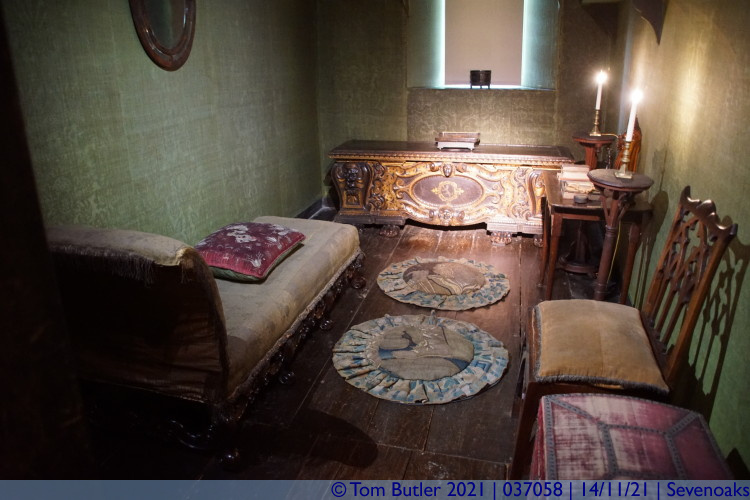 Photo ID: 037058, Side room to the Kings Room, Sevenoaks, England