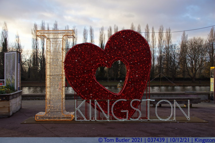 Photo ID: 037439, Christmas decorations, Kingston, England