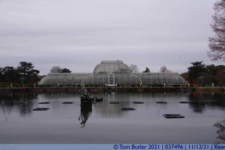 Photo ID: 037496, Palm House and lake, Kew, England