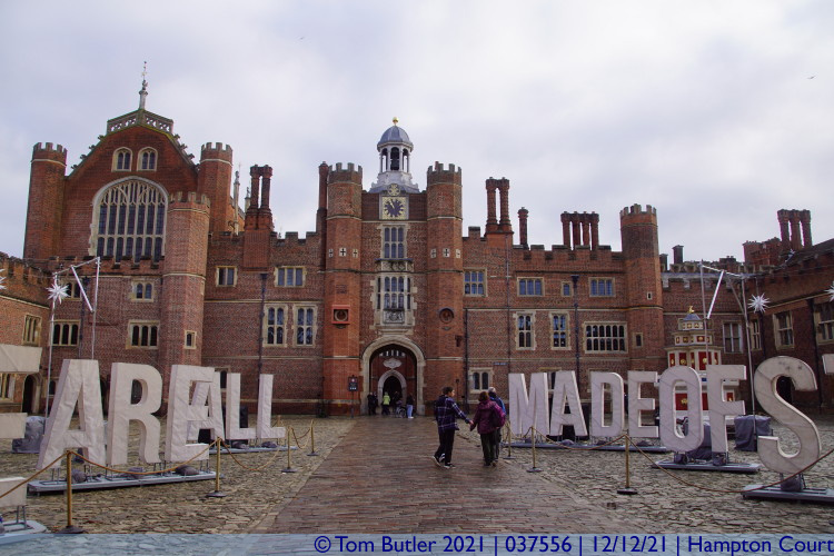 Photo ID: 037556, In Base Court, Hampton Court, England
