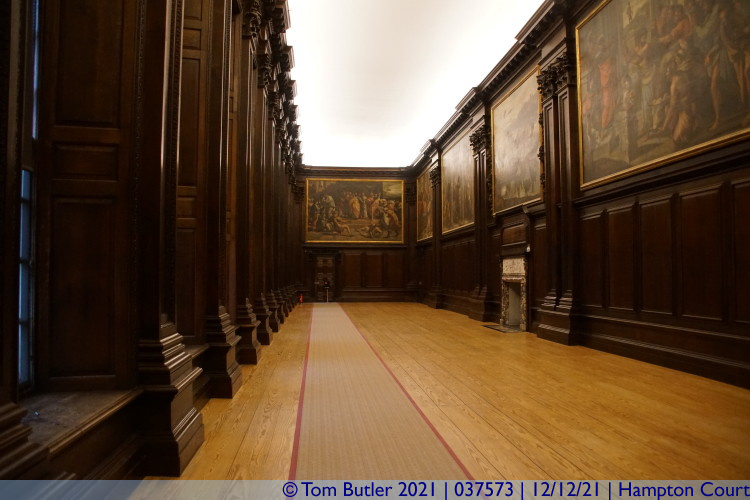Photo ID: 037573, Link gallery to the later palace, Hampton Court, England