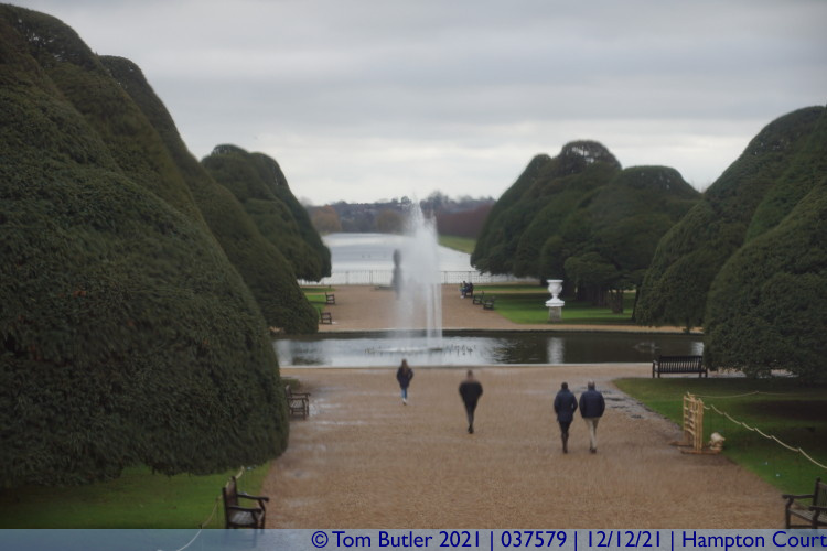 Photo ID: 037579, East Gardens, Hampton Court, England