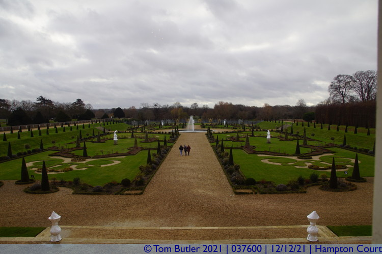 Photo ID: 037600, Privy garden from the apartments, Hampton Court, England