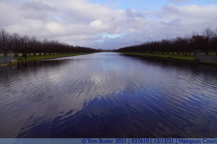 Photo ID: 037610, The Long Water, Hampton Court, England
