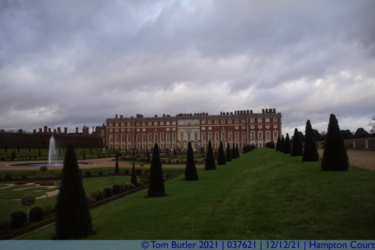 Photo ID: 037621, In the Privy Garden, Hampton Court, England