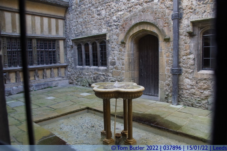 Photo ID: 037896, Tudor courtyard, Leeds, England