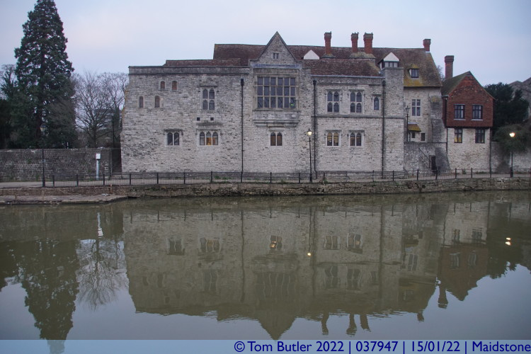 Photo ID: 037947, Rear of the palace, Maidstone, England