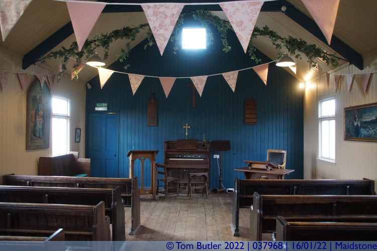 Photo ID: 037968, Inside the chapel, Maidstone, England